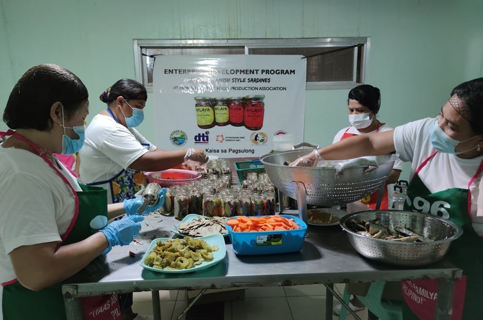 A1E wins Excellence Quill award for its Aplaya Sardines livelihood program